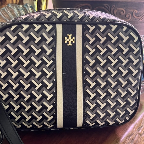 Tory Burch Handbags - Tory Burch handbag and wallet